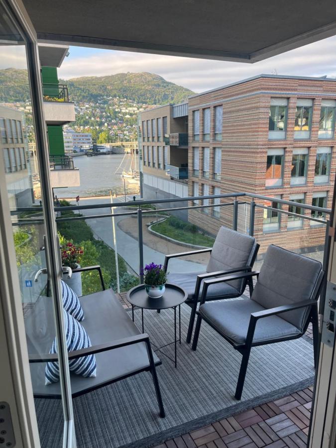 Nydelig leilighet med sjøutsikt og herlig terrasse Bergen Eksteriør bilde