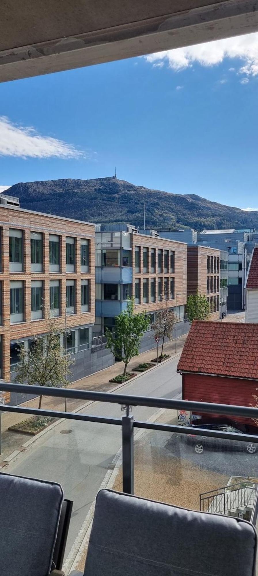 Nydelig leilighet med sjøutsikt og herlig terrasse Bergen Eksteriør bilde